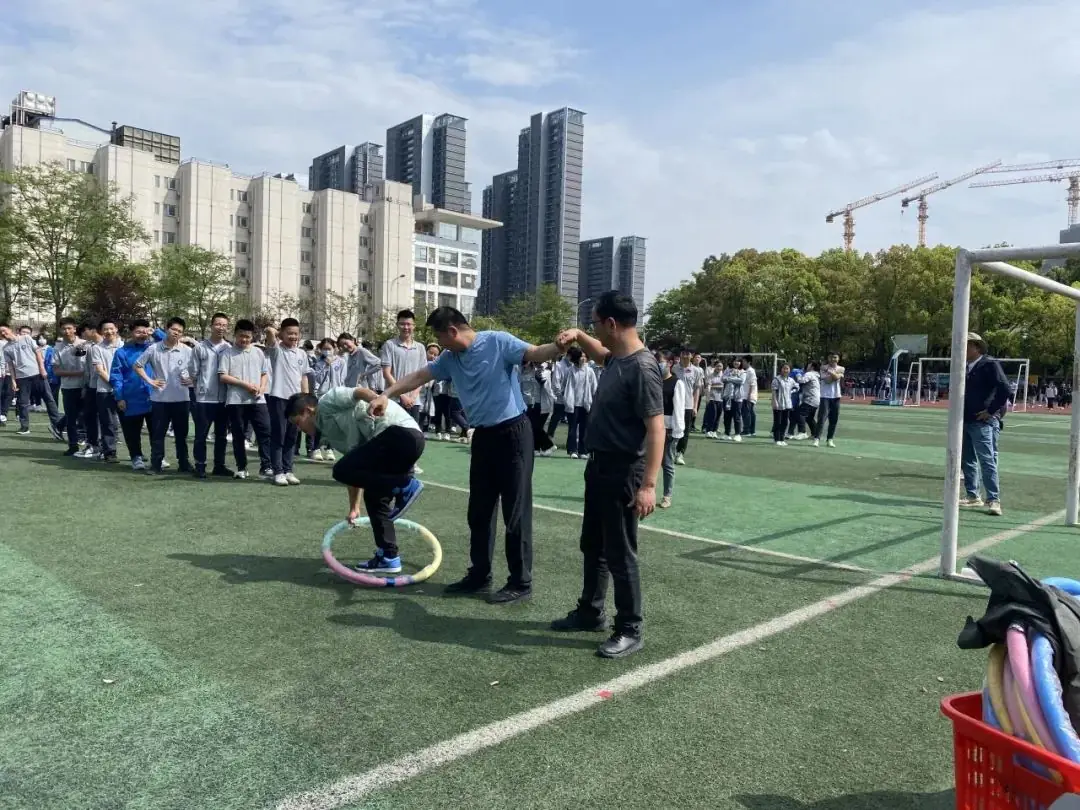 【心境调色】中考复习备考减压活动①|中考“鸭梨”山大?心理老师来解压 第14张 【心境调色】中考复习备考减压活动①|中考“鸭梨”山大?心理老师来解压 第14张