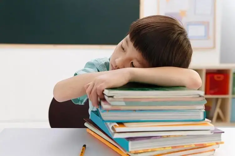 儿子中考成绩差被分流到技校,宝妈总结了3个血泪教训,家长们要引以为戒-第2张图片-四季读书网 儿子中考成绩差被分流到技校,宝妈总结了3个血泪教训,家长们要引以为戒-第2张图片-四季读书网