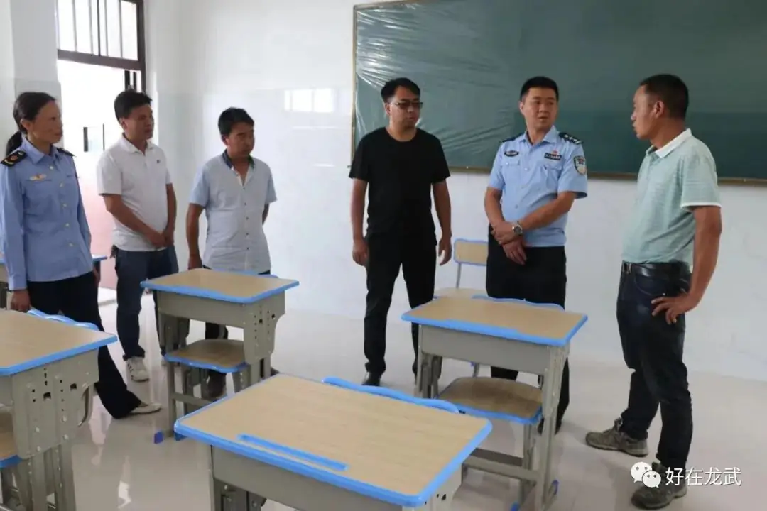 备战中考 | 卫越星到龙武中学巡视中考工作-第2张图片-四季读书网 备战中考 | 卫越星到龙武中学巡视中考工作-第2张图片-四季读书网