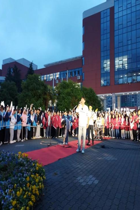为高考加油 为青春喝彩-第7张图片-四季读书网