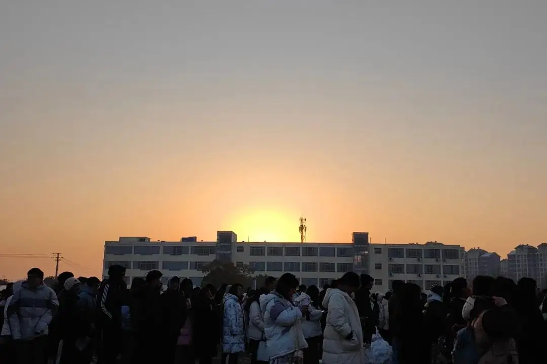 高考倒计时——30天,九月,愿你~我相聚在“南特”-第2张图片-四季读书网 高考倒计时——30天,九月,愿你~我相聚在“南特”-第2张图片-四季读书网