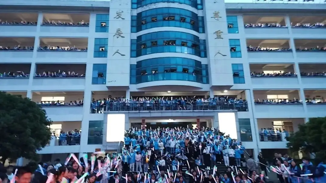 为高考加油 为青春喝彩-第18张图片-四季读书网