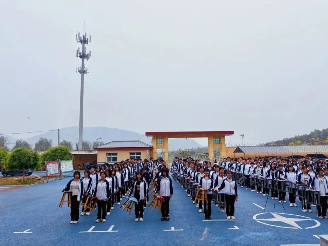 【决战高考季,青春正当时】迁西县立信中学2024届高三高考冲刺30天励志报告会-第11张图片-四季读书网