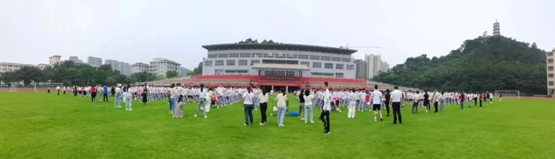 助力高考  与梦同行 —四会中学2024届高三学生减压赋能活动 第2张