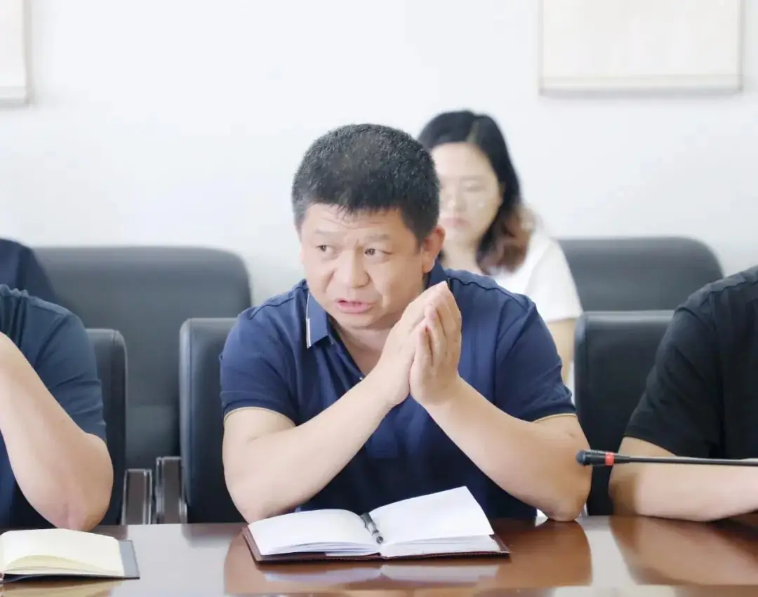 关怀备至送温暖,聚智赋能赢高考 ——政府副县长武丽云深入我校调研高考备考工作-第6张图片-四季读书网 关怀备至送温暖,聚智赋能赢高考 ——政府副县长武丽云深入我校调研高考备考工作-第6张图片-四季读书网