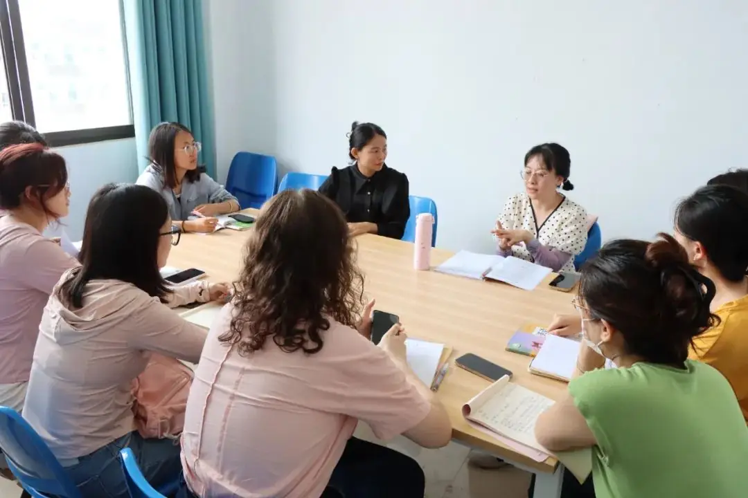 精准把脉新高考,送教帮扶促发展——玉溪师范学院到我校开展送教调研工作-第13张图片-四季读书网 精准把脉新高考,送教帮扶促发展——玉溪师范学院到我校开展送教调研工作-第13张图片-四季读书网
