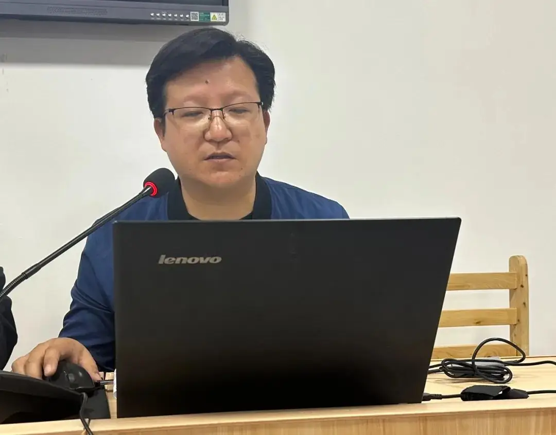 坚定目标 凝心聚力 决胜高考——我校召开高三二模质量分析会-第4张图片-四季读书网