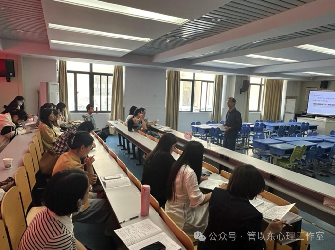 为心赋能,赢在中考——苏·皖2024中考心理辅导工作研讨会暨名师工作室心理健康教育课教学观摩研讨会成功举办-第14张图片-四季读书网