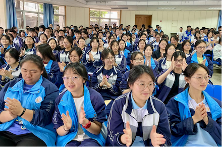 减压增效,助力高考凯旋 ——西山区教科院附中助力2024届高三考生决战高考-第14张图片-四季读书网
