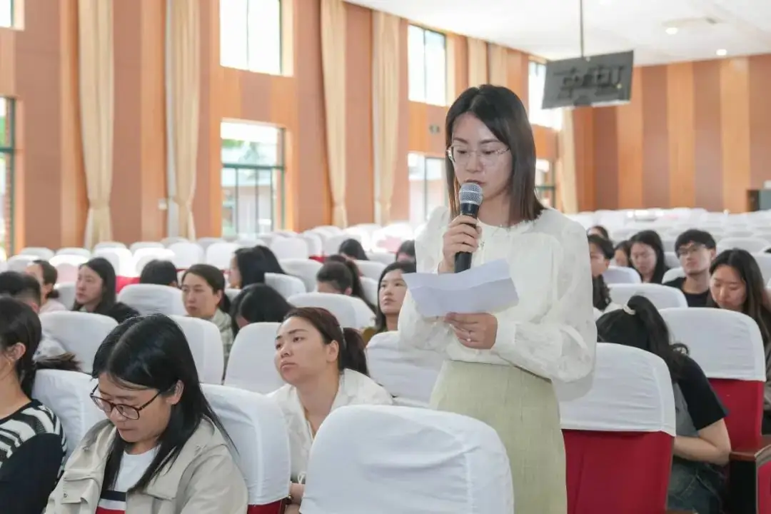 【润·工作室】研究新中考 推进新课标——庄建红工作室举行中考命题、解题专题分享暨结业典礼-第18张图片-四季读书网 【润·工作室】研究新中考 推进新课标——庄建红工作室举行中考命题、解题专题分享暨结业典礼-第18张图片-四季读书网