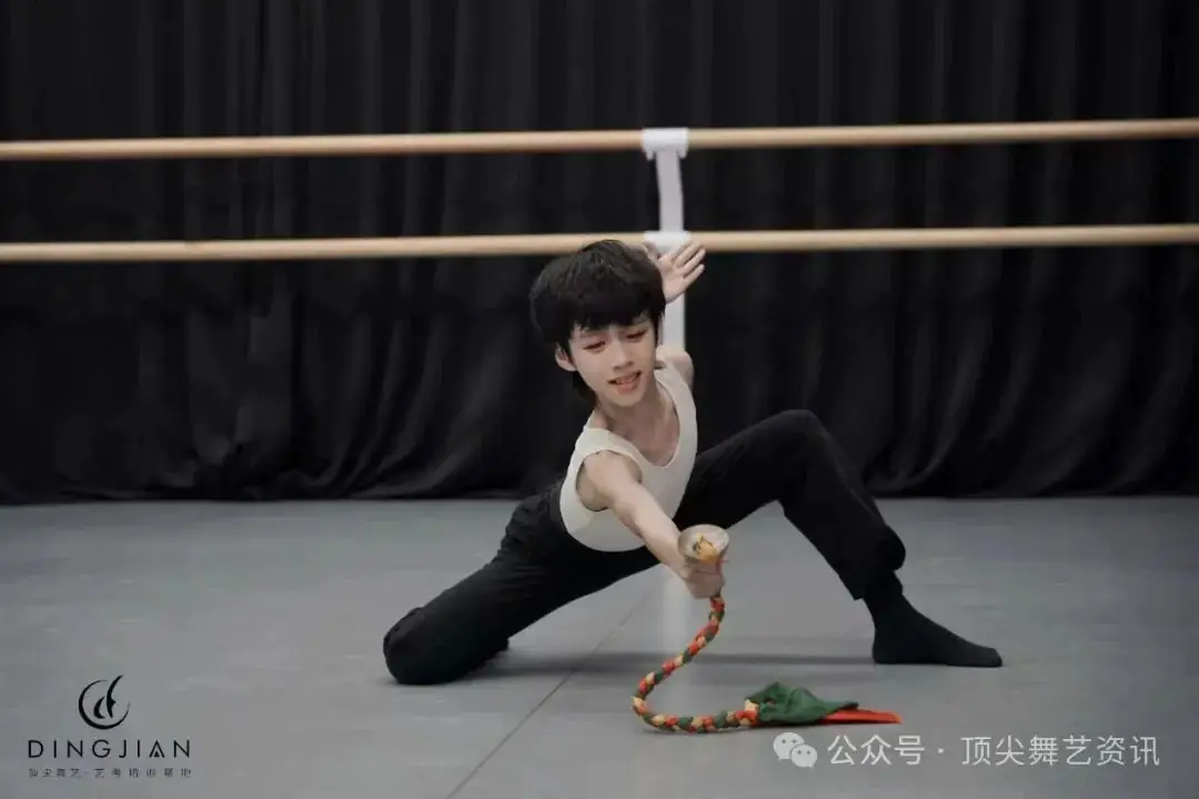 中考班|万众期待!顶尖舞艺暑期集训中考班来啦!-第9张图片-四季读书网 中考班|万众期待!顶尖舞艺暑期集训中考班来啦!-第9张图片-四季读书网