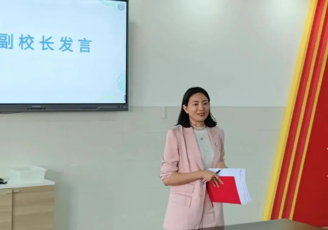 聚焦新课标,共研新高考-第8张图片-四季读书网 聚焦新课标,共研新高考-第8张图片-四季读书网