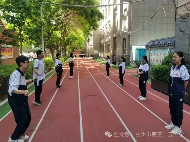 全力以赴,备战体育中考-第8张图片-四季读书网 全力以赴,备战体育中考-第8张图片-四季读书网