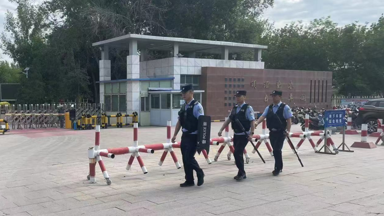 【护航高考】你备考,我守护!准噶尔路派出所开展安全检查 净化高考前夕治安环境 第3张 【护航高考】你备考,我守护!准噶尔路派出所开展安全检查 净化高考前夕治安环境 第3张