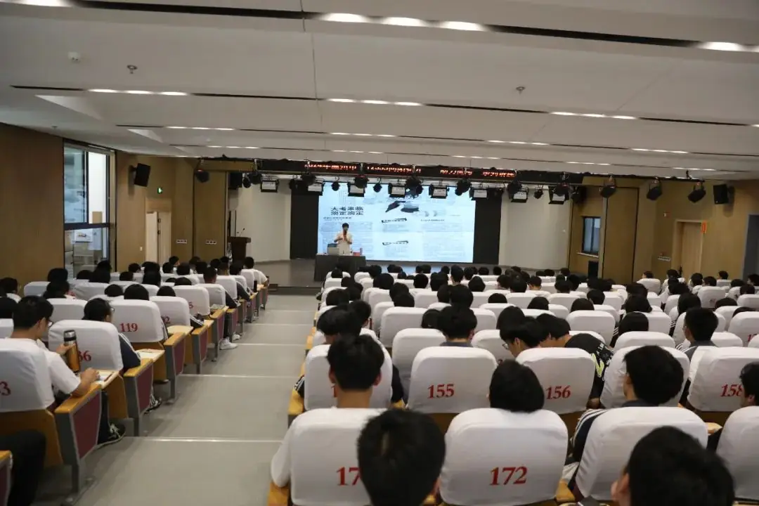 调整心态,笑迎高考|乐清市总工会职业技术学校开展12355向阳花开·助力高考公益讲座 第6张 调整心态,笑迎高考|乐清市总工会职业技术学校开展12355向阳花开·助力高考公益讲座 第6张
