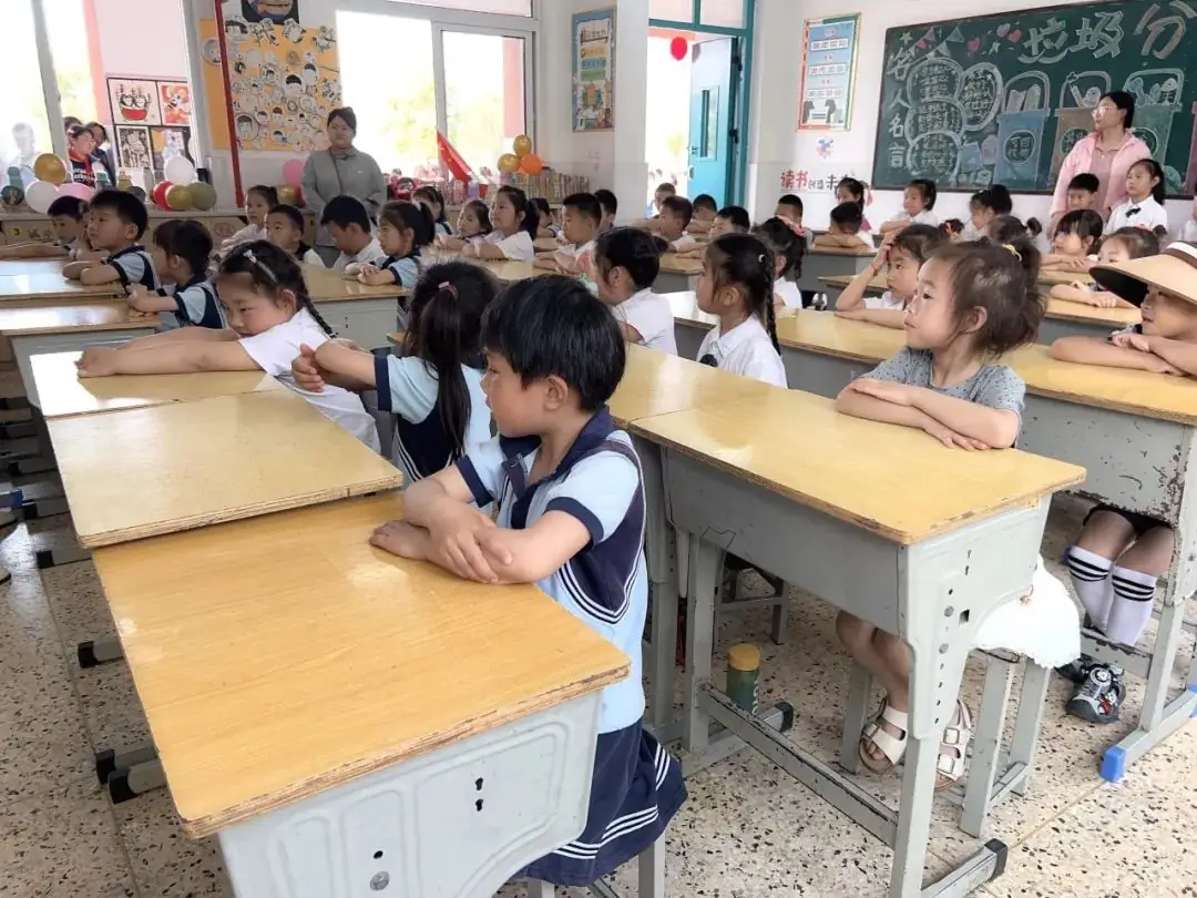 嗨!小学——长安路幼儿园大班参观小学活动 第14张