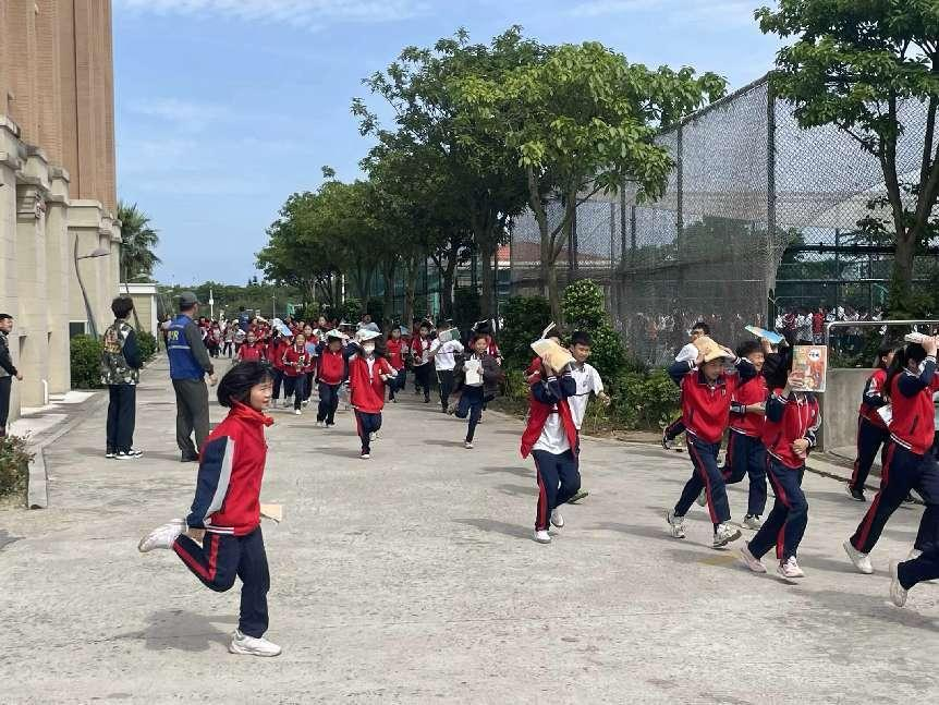 平潭岚城乡中心小学防灾减灾日活动 第10张 平潭岚城乡中心小学防灾减灾日活动 第10张