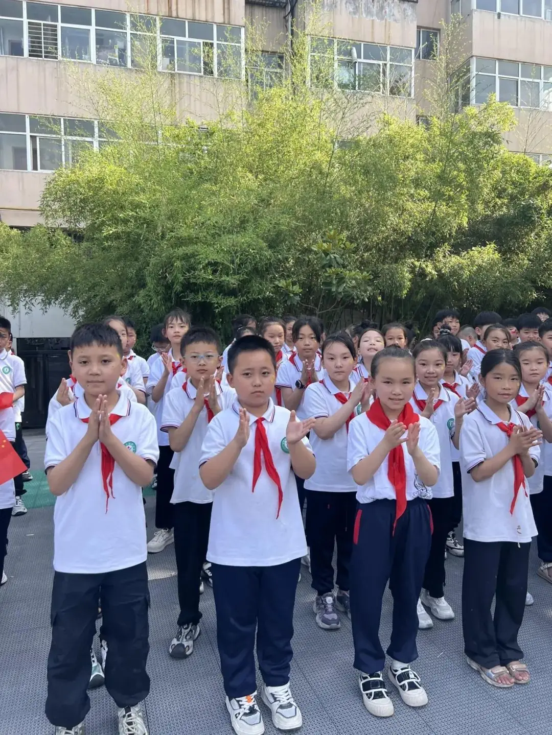 【校园动态】新安县西关小学“强国有我·舞动人生”课桌舞比赛 第43张 【校园动态】新安县西关小学“强国有我·舞动人生”课桌舞比赛 第43张