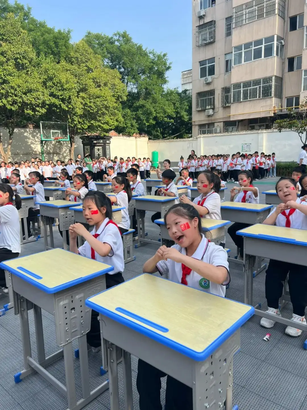 【校园动态】新安县西关小学“强国有我·舞动人生”课桌舞比赛 第11张 【校园动态】新安县西关小学“强国有我·舞动人生”课桌舞比赛 第11张