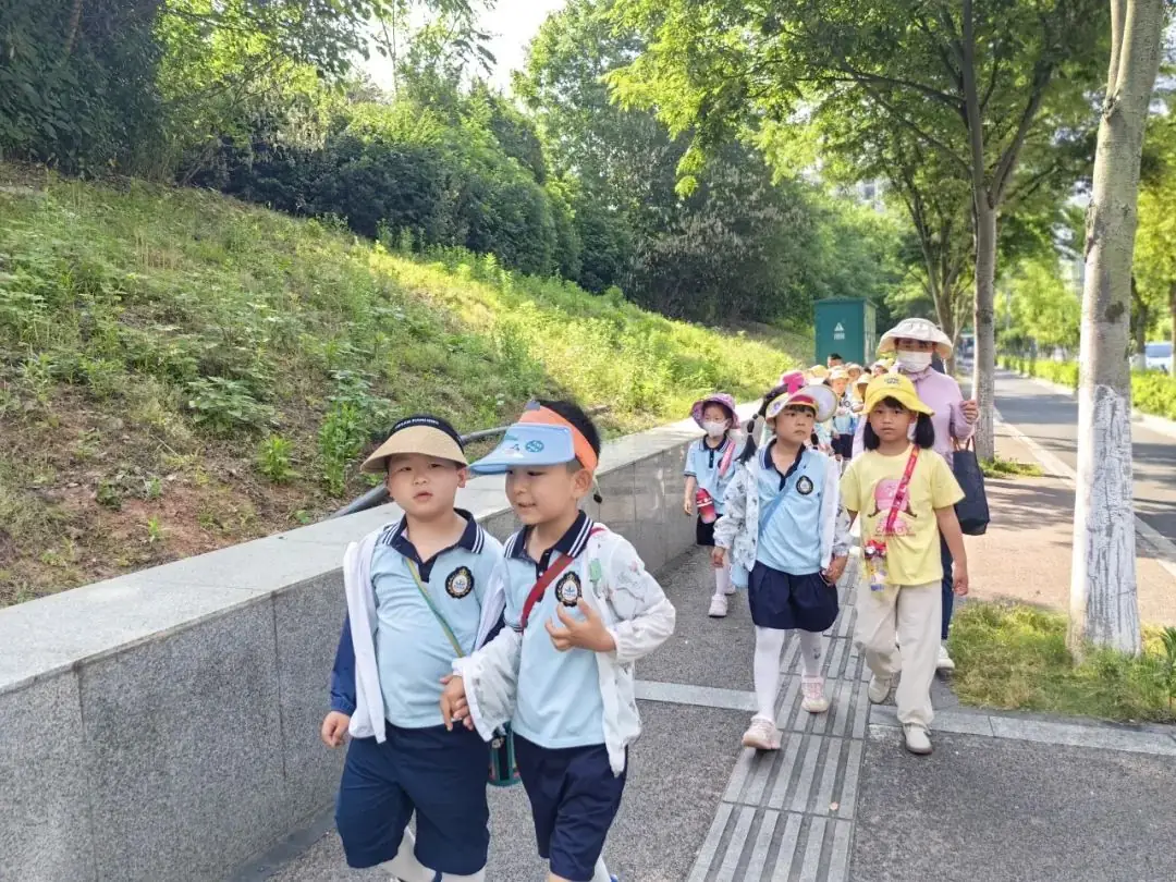 【活动资讯】走进小学,礼遇成长!——康润幼儿园幼小衔接系列活动之小学探访之旅 第19张 【活动资讯】走进小学,礼遇成长!——康润幼儿园幼小衔接系列活动之小学探访之旅 第19张