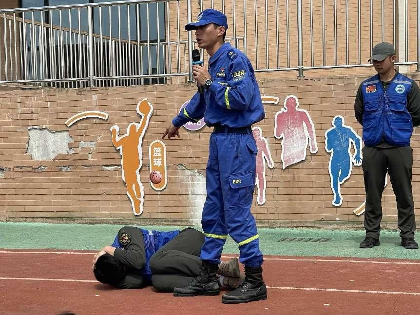 平潭岚城乡中心小学防灾减灾日活动 第12张 平潭岚城乡中心小学防灾减灾日活动 第12张