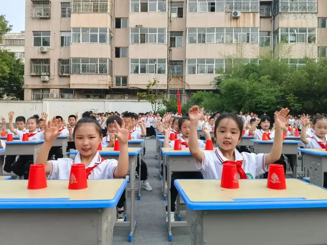 【校园动态】新安县西关小学“强国有我·舞动人生”课桌舞比赛 第19张 【校园动态】新安县西关小学“强国有我·舞动人生”课桌舞比赛 第19张
