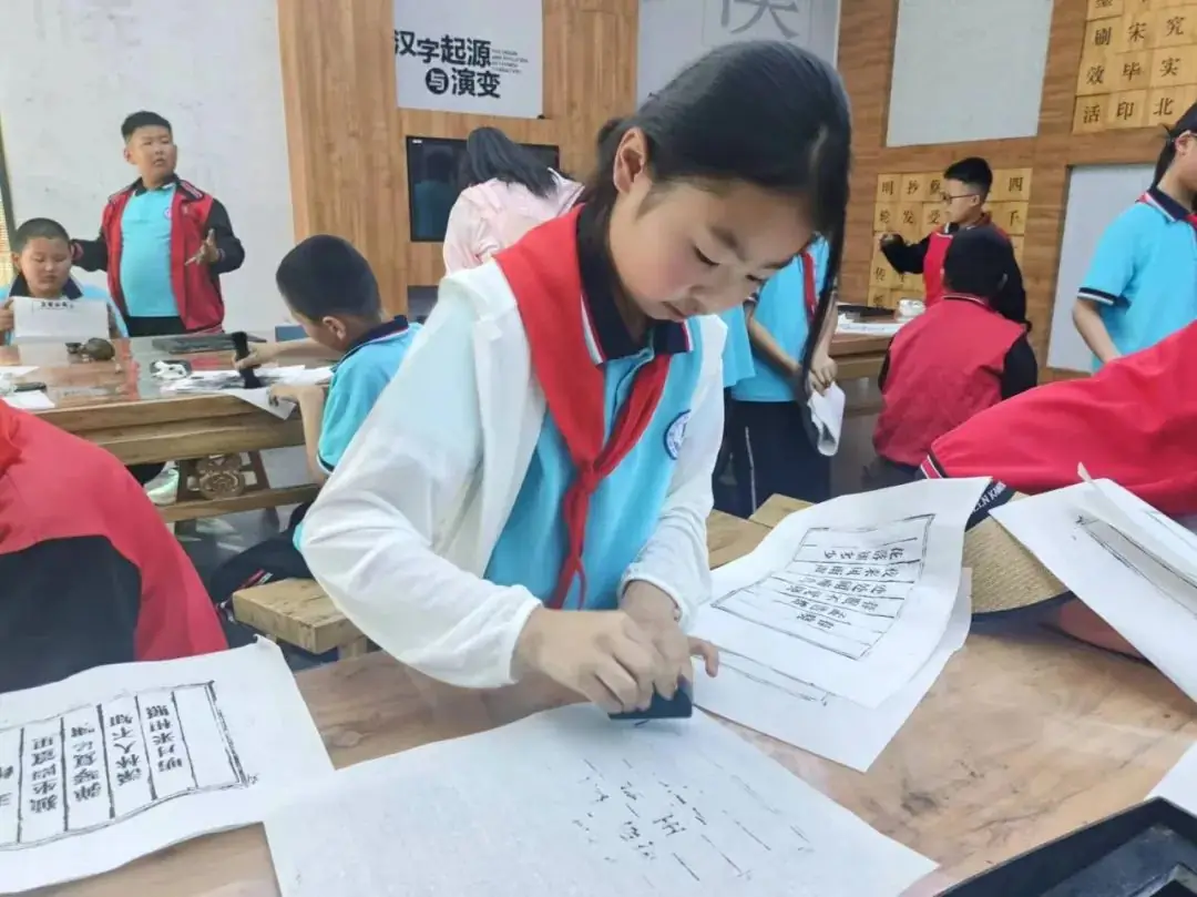 沂南县辛集镇库沟中心小学开展“红领巾爱祖国”红色研学实践活动 第11张 沂南县辛集镇库沟中心小学开展“红领巾爱祖国”红色研学实践活动 第11张