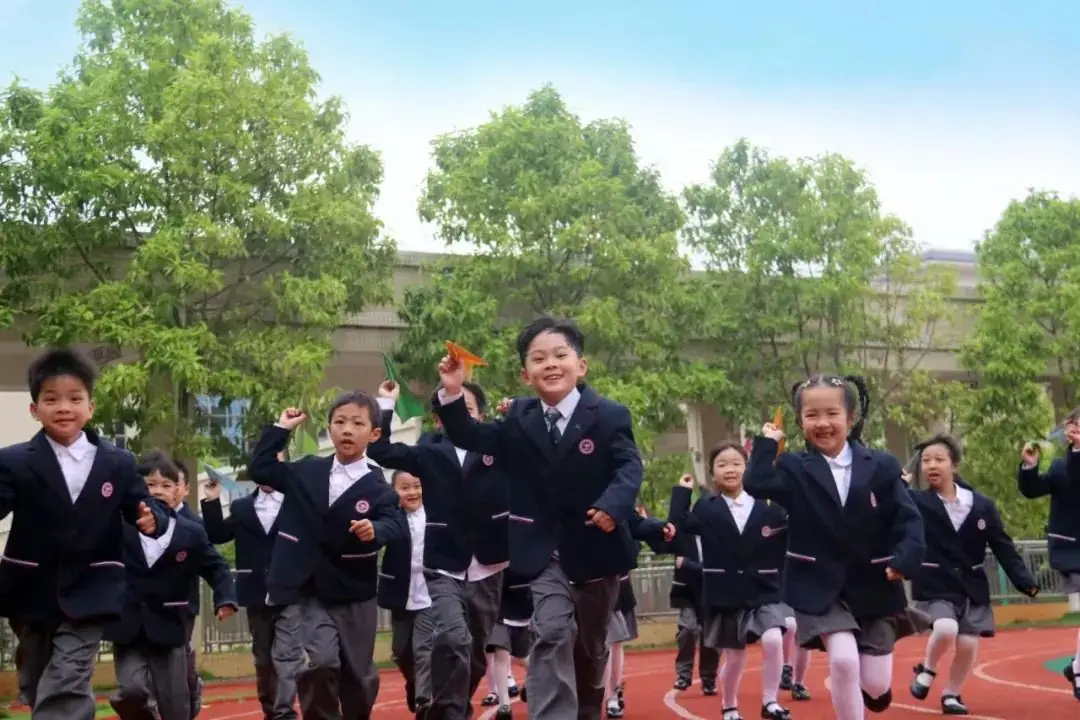 广东韶关实验小学2024年秋季骨干教师招聘公告 第36张 广东韶关实验小学2024年秋季骨干教师招聘公告 第36张