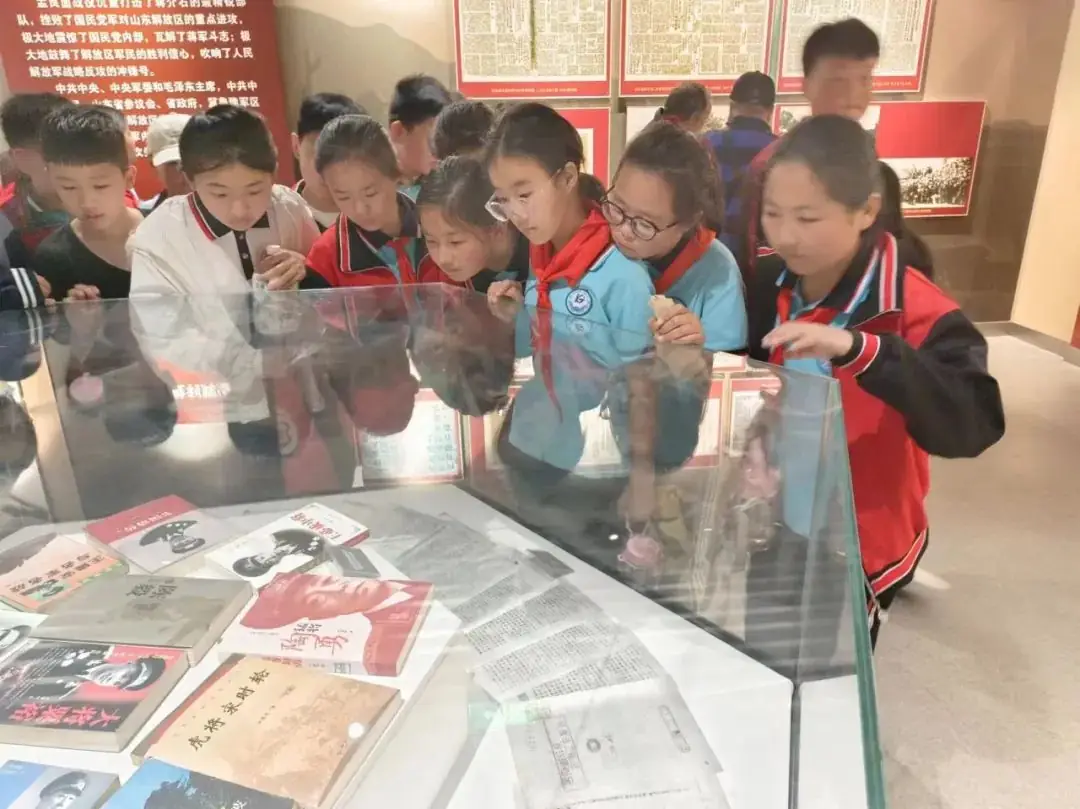 沂南县辛集镇库沟中心小学开展“红领巾爱祖国”红色研学实践活动 第34张 沂南县辛集镇库沟中心小学开展“红领巾爱祖国”红色研学实践活动 第34张