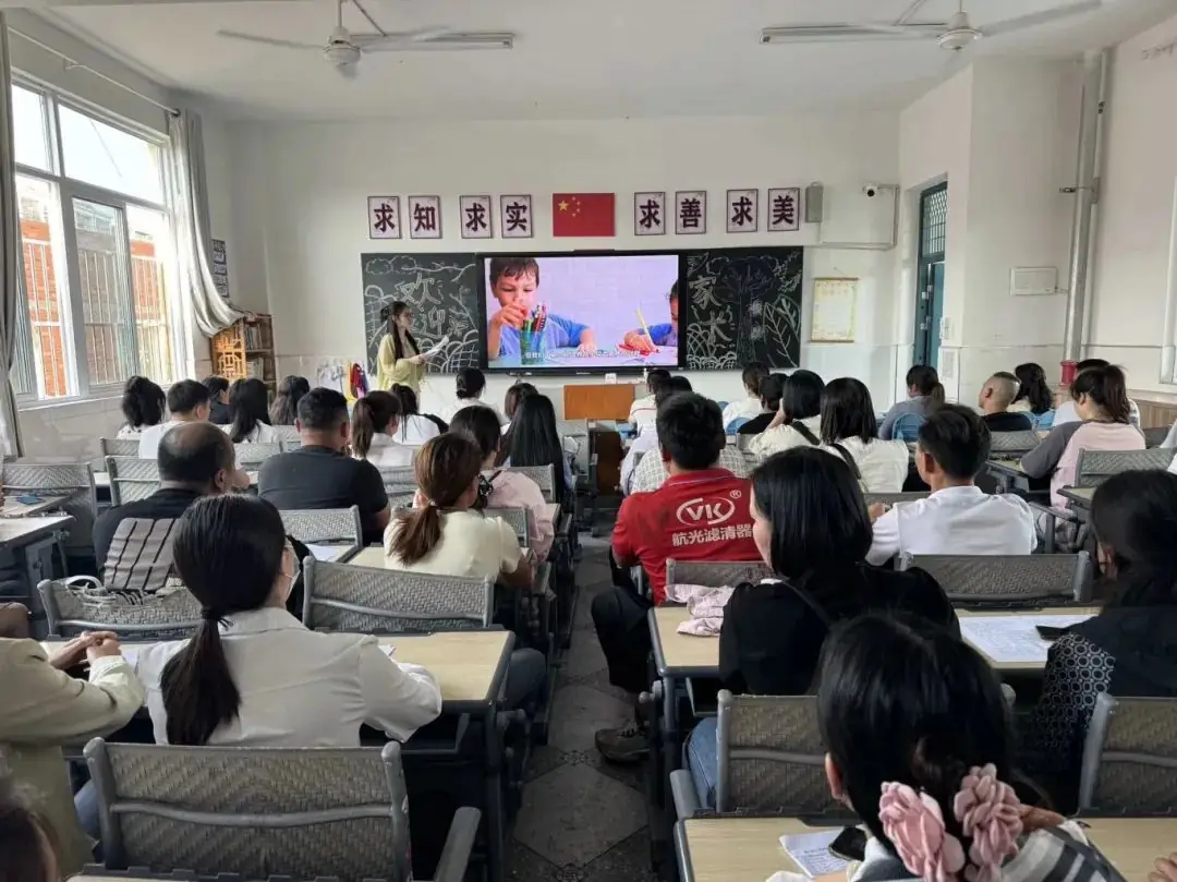 家校共育——蚌埠市吴安小学召开春学期家长会 第5张