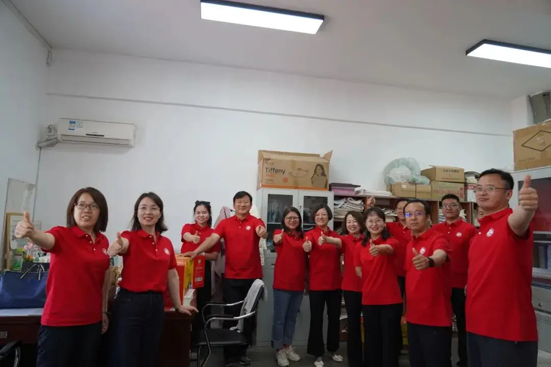 红色力量助燃高考!一中加油! 第2张