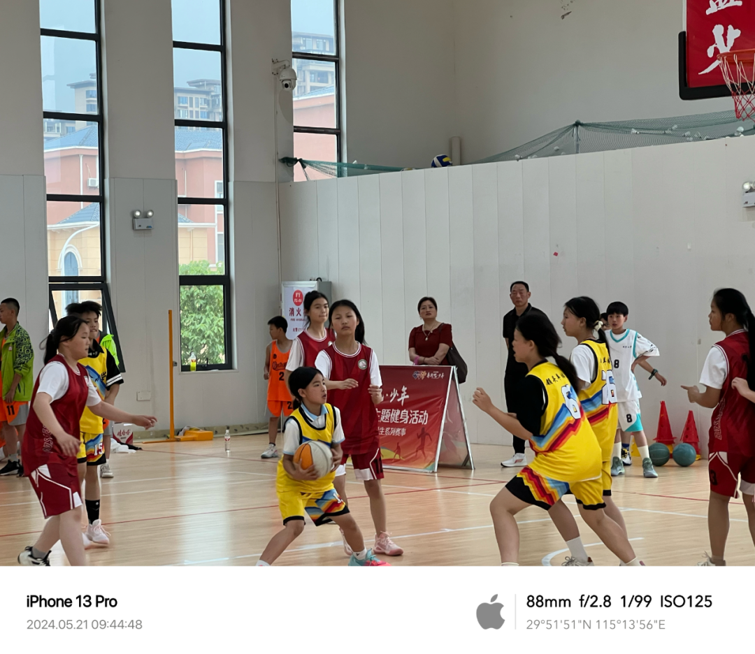 战报 | 实验小学和实验二小会师女篮总决赛 排市中心小学单场投中五记三分球 第11张 战报 | 实验小学和实验二小会师女篮总决赛 排市中心小学单场投中五记三分球 第11张