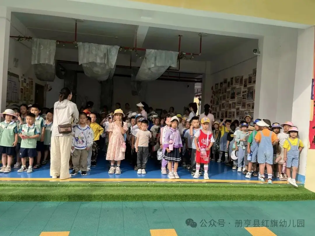 小学初体验,衔接幼成长——册亨县红旗幼儿园2024年大班组参观小学活动 第7张 小学初体验,衔接幼成长——册亨县红旗幼儿园2024年大班组参观小学活动 第7张