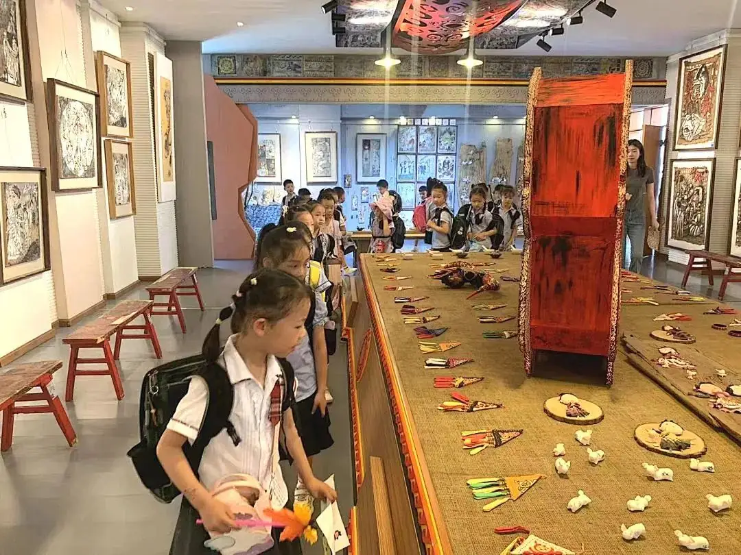 【奇乐睿幼儿园】——“初探小学·礼遇成长”大班组参观小学活动 第49张 【奇乐睿幼儿园】——“初探小学·礼遇成长”大班组参观小学活动 第49张