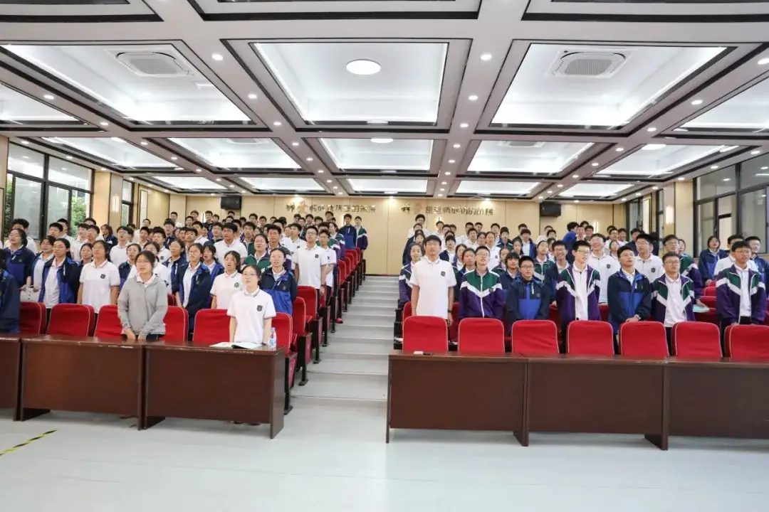 龙港市2024年“晴朗六月”中考考前讲座走进潜龙学校 第5张 龙港市2024年“晴朗六月”中考考前讲座走进潜龙学校 第5张