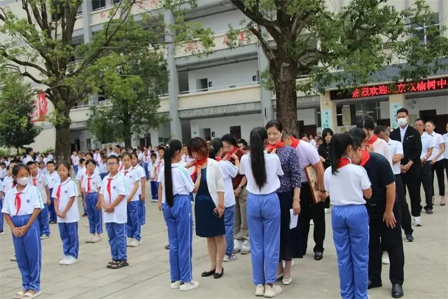 北京市海淀区双榆树中心小学到耿马自治县城关完全小学开展友谊校教学交流活动 第2张 北京市海淀区双榆树中心小学到耿马自治县城关完全小学开展友谊校教学交流活动 第2张