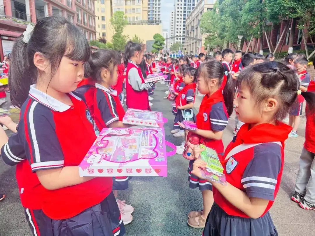 【凤幼动态】“初遇小学 筑梦成长”——幼小衔接之走进小学大班活动 第37张 【凤幼动态】“初遇小学 筑梦成长”——幼小衔接之走进小学大班活动 第37张