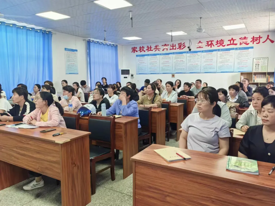 洋葱学园捐赠河北广宗镇中心小学 数字化教育助推乡村发展 第5张 洋葱学园捐赠河北广宗镇中心小学 数字化教育助推乡村发展 第5张