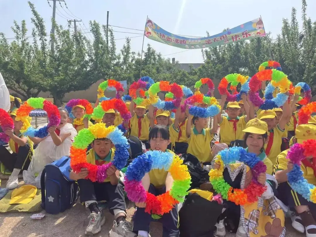 曹庄小学召开第五届阳光体育运动会----“健康育人 趣享运动” 第113张 曹庄小学召开第五届阳光体育运动会----“健康育人 趣享运动” 第113张