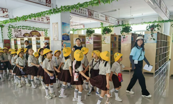 【初探小学 助力成长】 维也纳幼儿园参观甲骨文小学 第20张 【初探小学 助力成长】 维也纳幼儿园参观甲骨文小学 第20张
