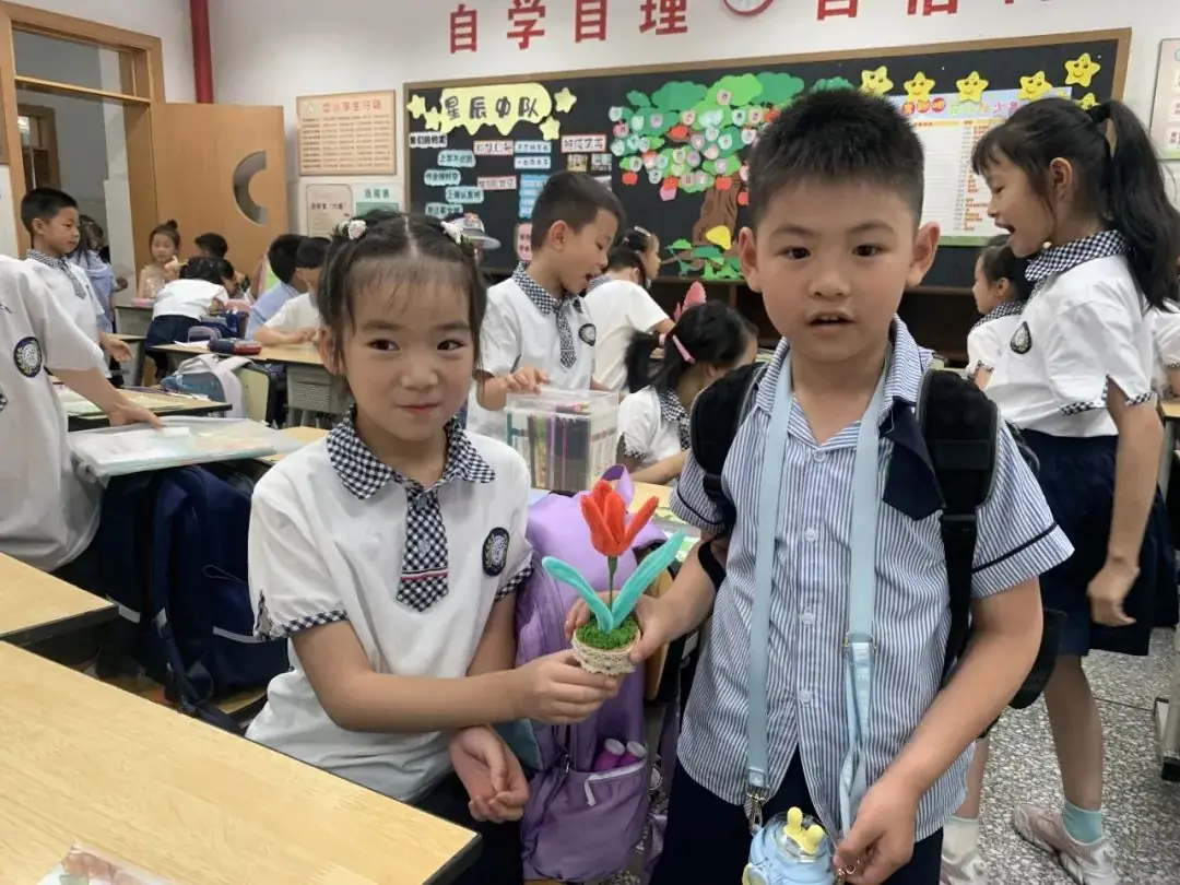 【奇乐睿幼儿园】——“初探小学·礼遇成长”大班组参观小学活动 第74张 【奇乐睿幼儿园】——“初探小学·礼遇成长”大班组参观小学活动 第74张