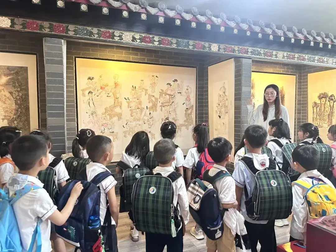 【奇乐睿幼儿园】——“初探小学·礼遇成长”大班组参观小学活动 第47张 【奇乐睿幼儿园】——“初探小学·礼遇成长”大班组参观小学活动 第47张