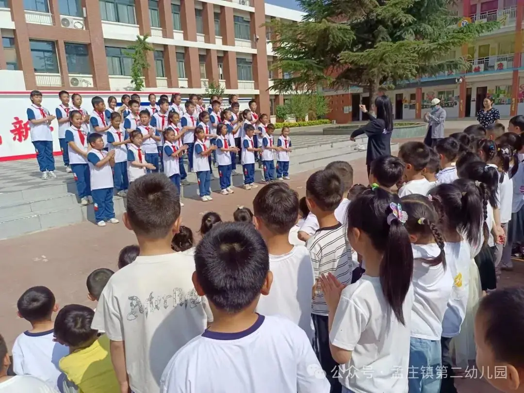 【幼小衔接】小学初体验 衔接促成长 ---新郑市孟庄镇第二幼儿园幼小衔接之大班幼儿参观小学活动 第22张 【幼小衔接】小学初体验 衔接促成长 ---新郑市孟庄镇第二幼儿园幼小衔接之大班幼儿参观小学活动 第22张