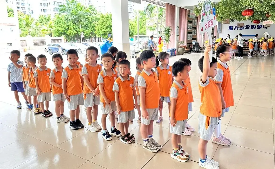 探秘小学 筑梦成长——海口市秀英区星河幼儿园大班幼儿参观小学活动 第20张