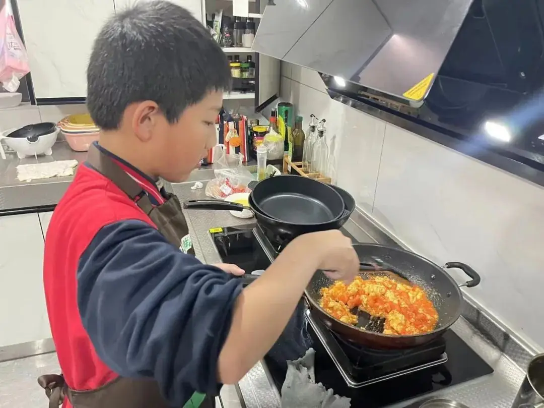 【实小教育集团·十里坊小学】“趣”当劳动者,“育”见劳动美 ——四年级劳动主题系列活动 第48张 【实小教育集团·十里坊小学】“趣”当劳动者,“育”见劳动美 ——四年级劳动主题系列活动 第48张