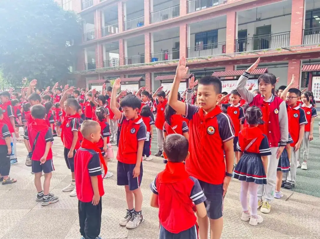 【凤幼动态】“初遇小学 筑梦成长”——幼小衔接之走进小学大班活动 第20张 【凤幼动态】“初遇小学 筑梦成长”——幼小衔接之走进小学大班活动 第20张