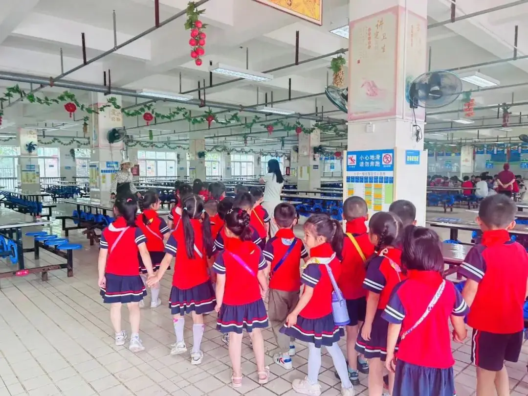 【凤幼动态】“初遇小学 筑梦成长”——幼小衔接之走进小学大班活动 第23张 【凤幼动态】“初遇小学 筑梦成长”——幼小衔接之走进小学大班活动 第23张