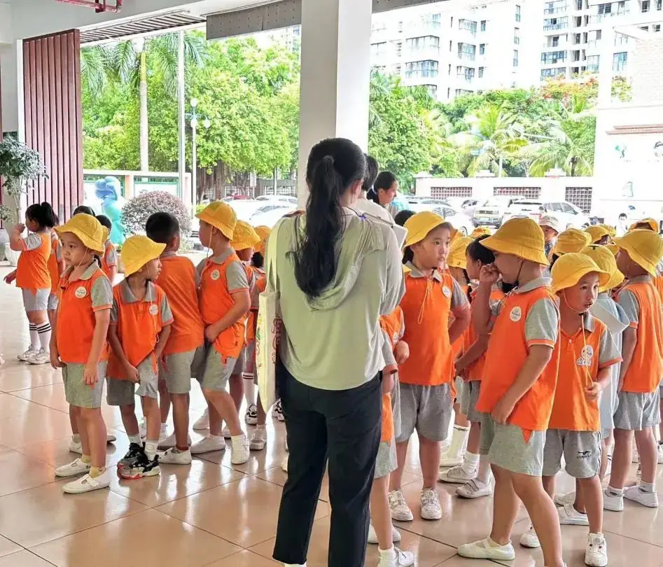探秘小学 筑梦成长——海口市秀英区星河幼儿园大班幼儿参观小学活动 第21张