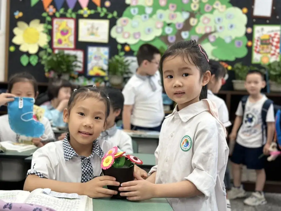 【奇乐睿幼儿园】——“初探小学·礼遇成长”大班组参观小学活动 第83张 【奇乐睿幼儿园】——“初探小学·礼遇成长”大班组参观小学活动 第83张