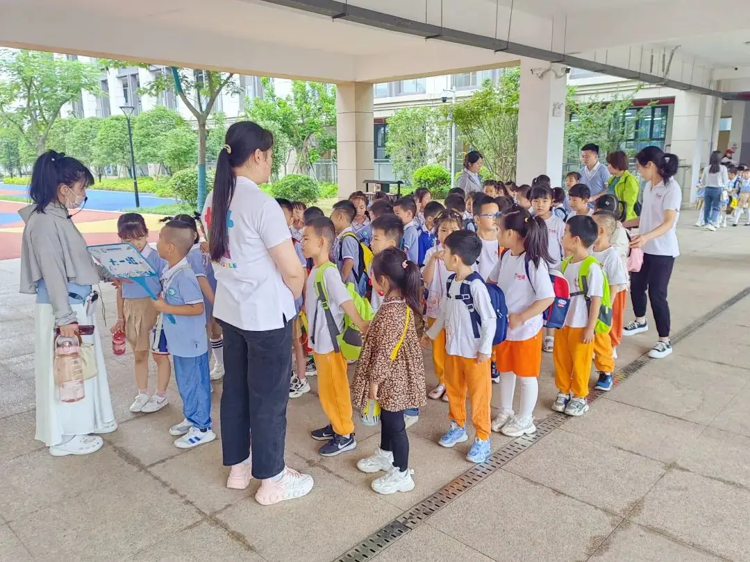 初探小学  “幼”见成长 | 我校开展幼小衔接观摩体验活动 第9张